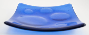 Thumb blue dish with clear irid circles 1